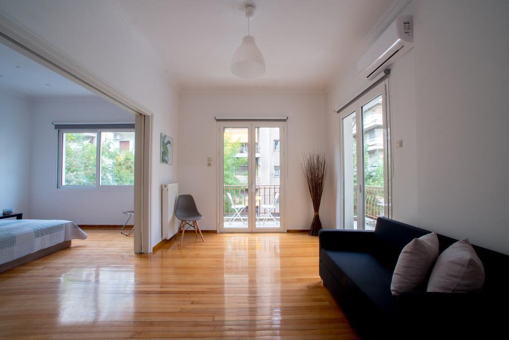 Central 5 Room Apartment Атина Екстериор снимка