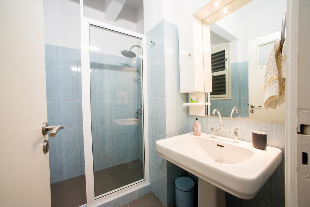 Central 5 Room Apartment Атина Екстериор снимка