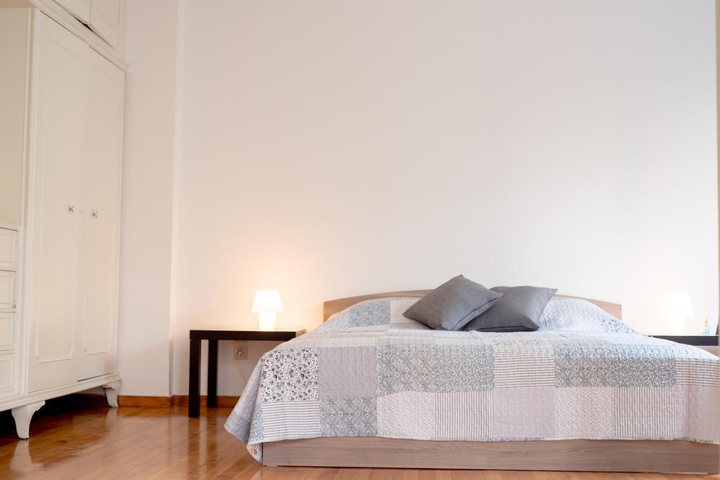 Central 5 Room Apartment Атина Екстериор снимка